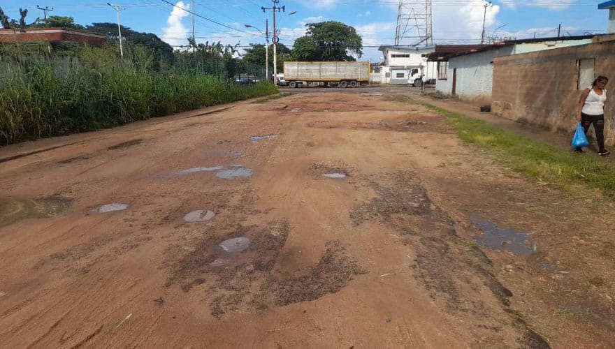 ANZOÁTEGUI | Habitantes de Las Américas en El Tigre denunciaron mal deterioro de la vialidad en la calle Colón