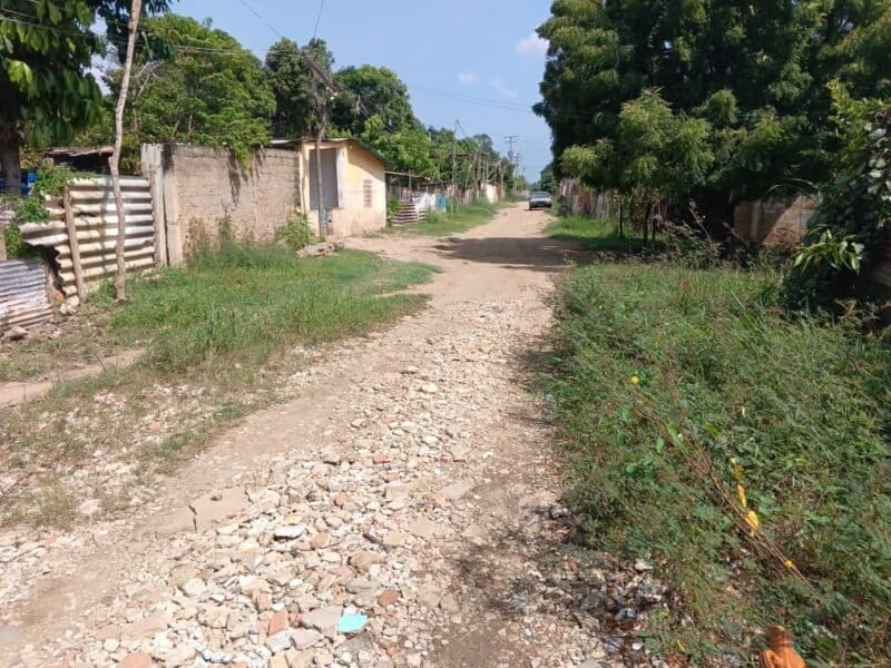 ANZOÁTEGUI | Vecinos de Barcelona exigieron plan de asfaltado en tres comunidades