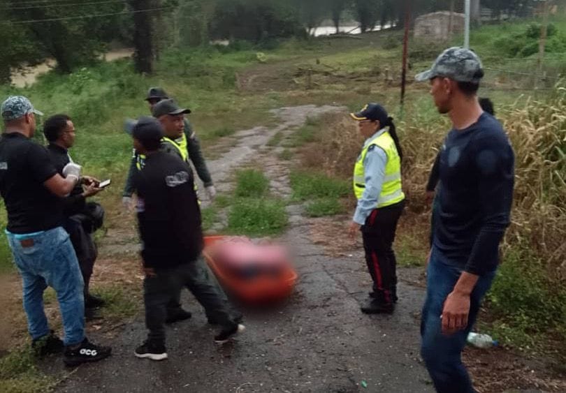 Joven que viajaba en moto fue hallado muerto en la carretera Lara-Zulia