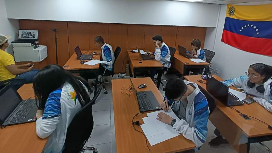 Seis jóvenes venezolanos participarán la IV Olimpiada Mundial Abierta de Astronomía en Rusia