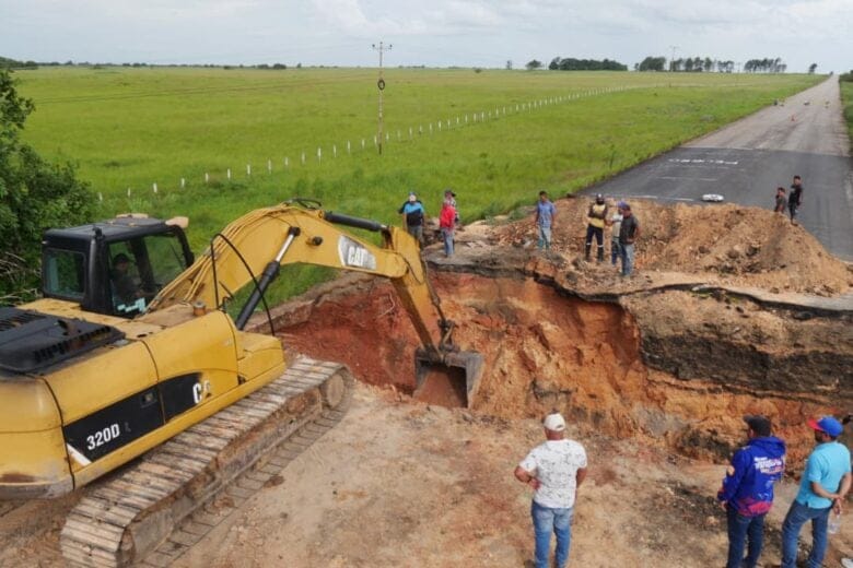 MONAGAS | Gobernación de Monagas inició los trabajos de reparación en la Troncal 10