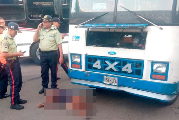 Adulta mayor en situación de calle murió tras ser atropellada por un autobús en Maracay