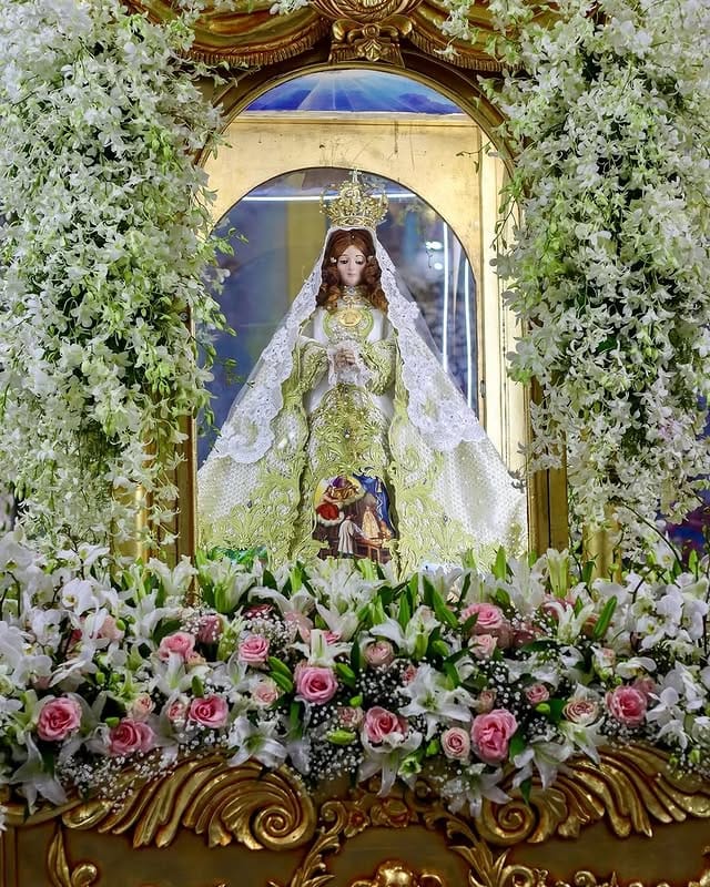 NUEVA ESPARTA | Virgen del Valle fue adornada con casi 5 mil flores en Nueva Esparta