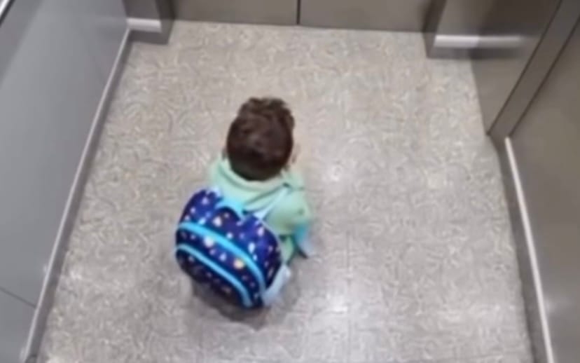 Niño quedó atrapado en un ascensor y rezó hasta ser rescatado en Brasil