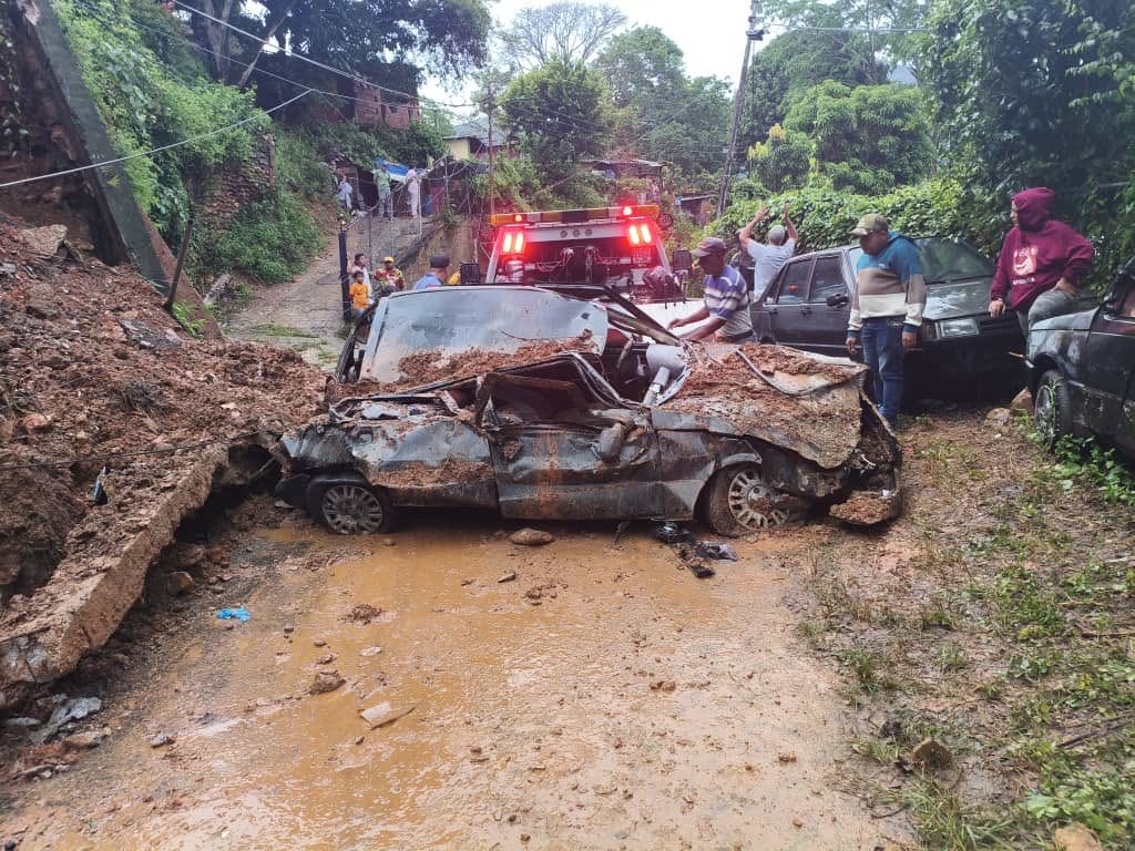 Fuertes lluvias en Caracas dejaron un saldo de dos fallecidos