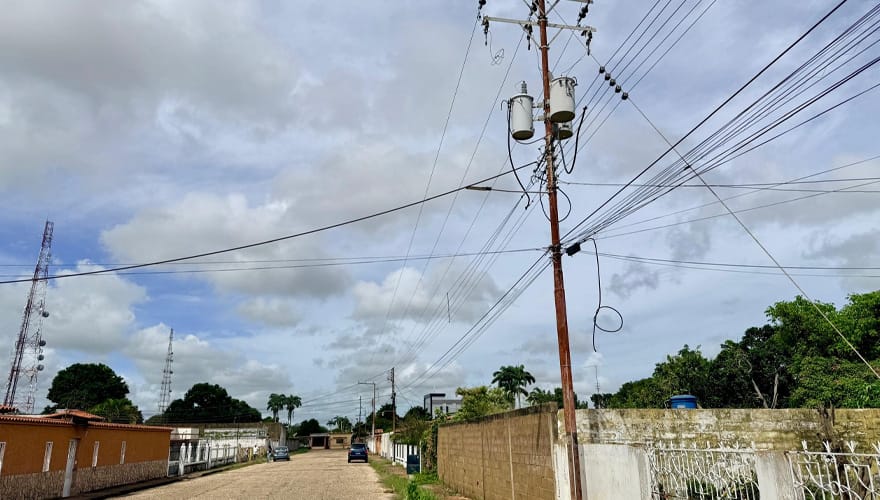 ANZOÁTEGUI | Cuatro días sin electricidad afectan a adultos mayores en Pueblo Nuevo Norte
