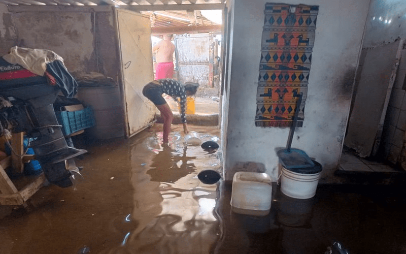 ANZOÁTEGUI | Vecinos de Santa Rosa denunciaron falta de asistencia gubernamental tras afectaciones por mar de fondo