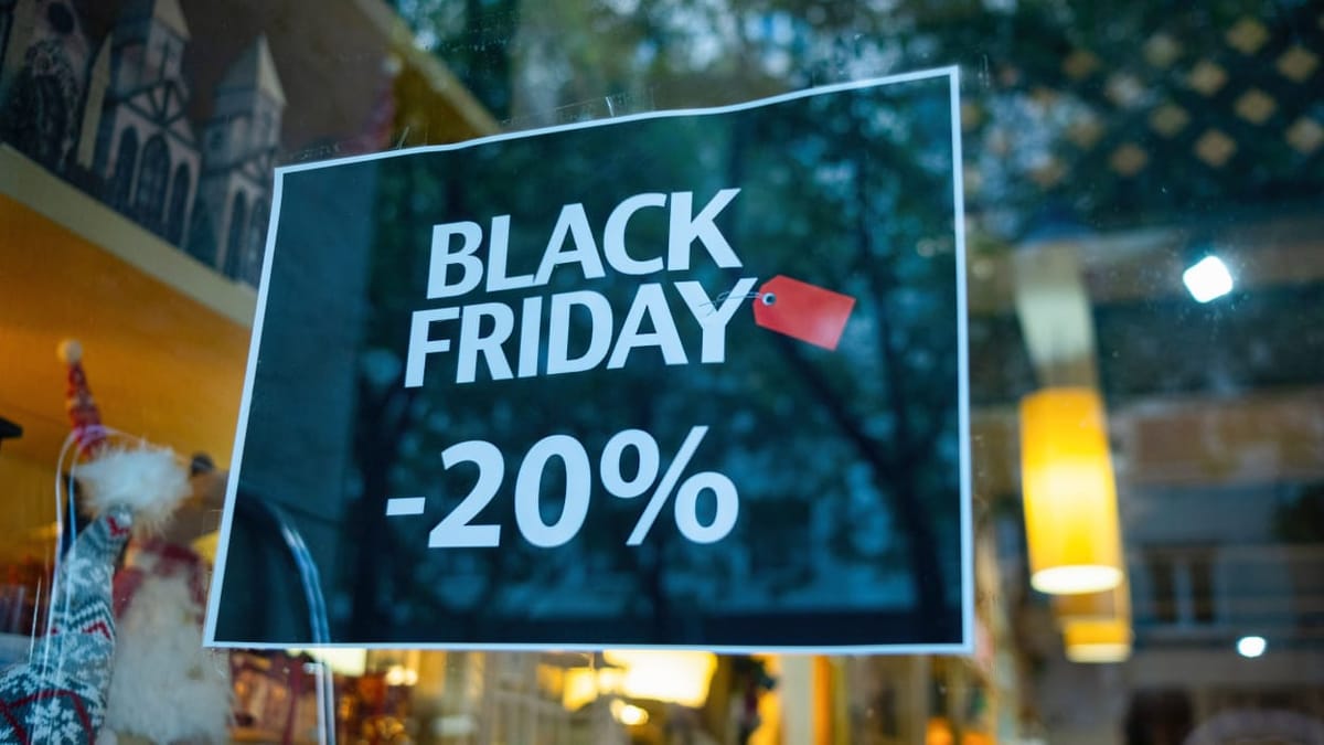 Largas colas marcaron el inicio del «Black Friday» en Venezuela