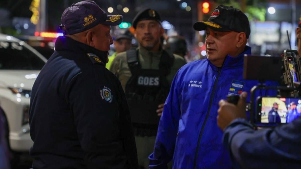 Diosdado Cabello ordenó detener a conductores que usen luces led en Venezuela