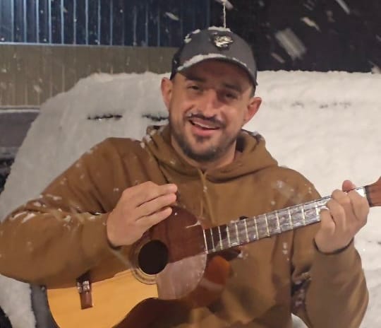 Cantautor venezolano dedicó canción a quienes pasan las fiestas fuera del país