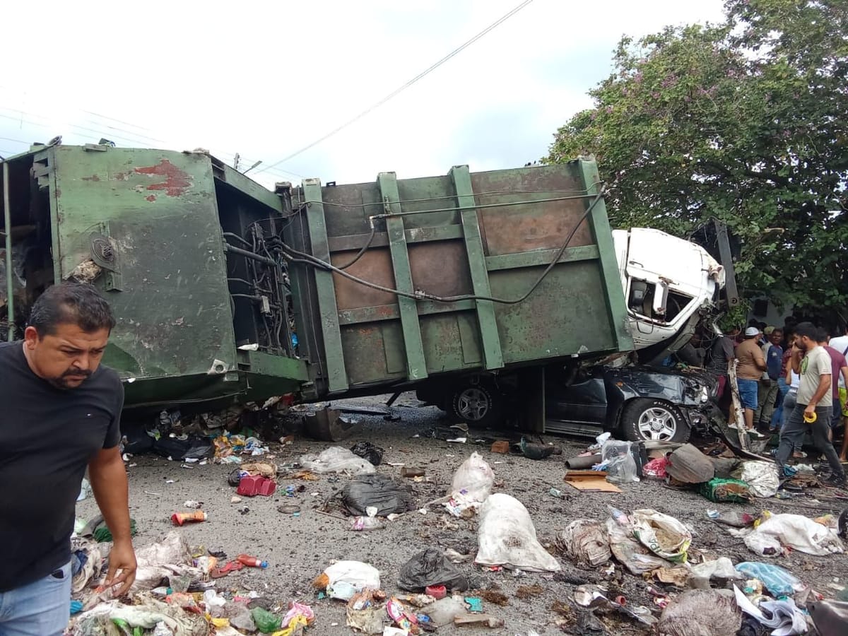 Camión de basura perdió los frenos y causó daños en Táchira: dos murieron