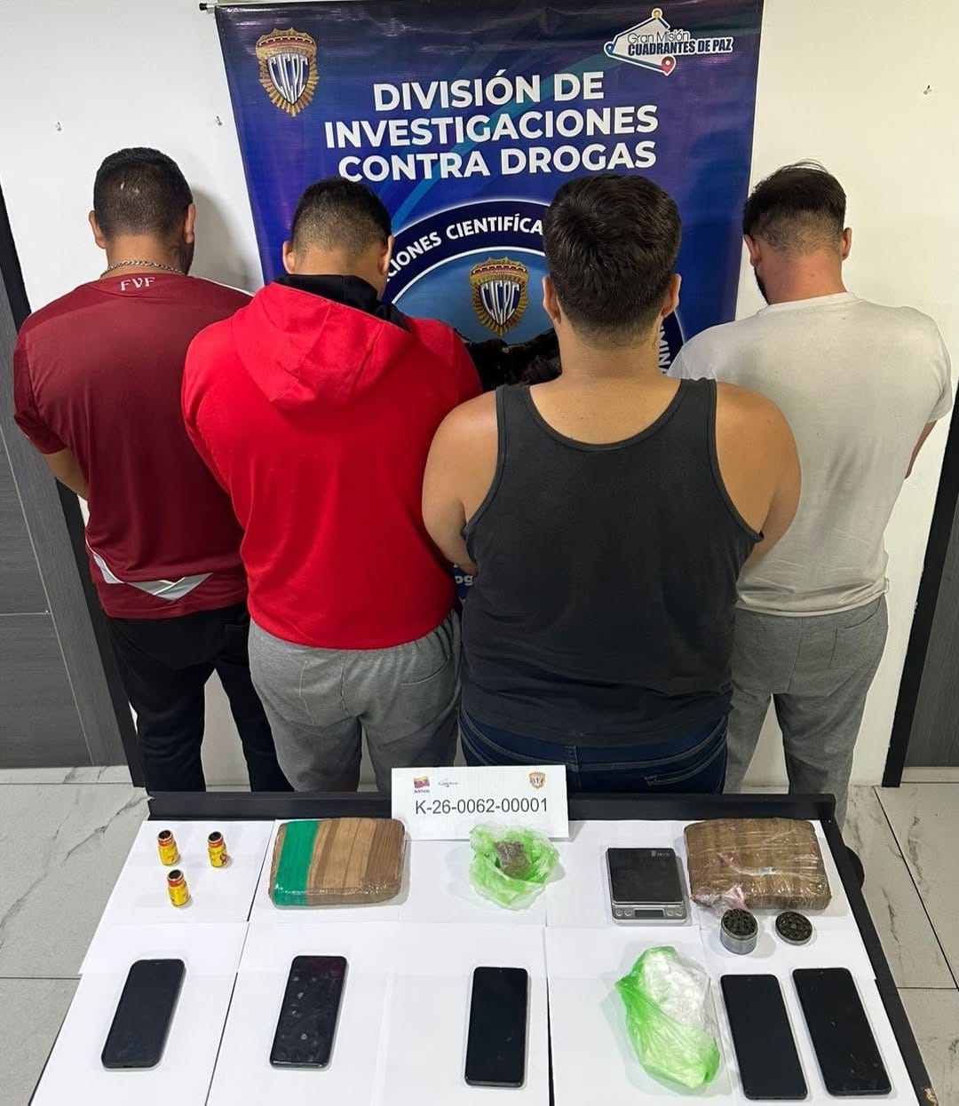 Detenidas cuatro personas por presunta posesión de drogas en Chacao