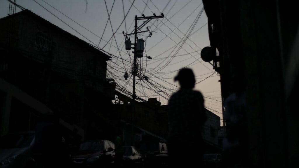 Falla en línea de transmisión provocó apagón general en Zulia y Táchira este 31 de enero