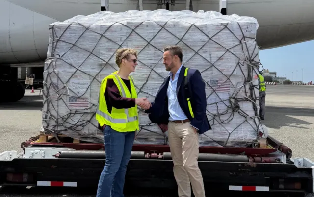 Nuevo cargamento con 65 mil kilogramos de insumos médicos arribo al país desde EE. UU.