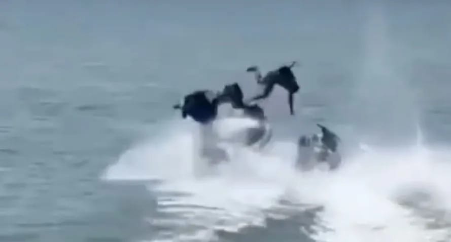 Colisión de motos de agua dejó dos heridos en la Represa Masparro en Barinas