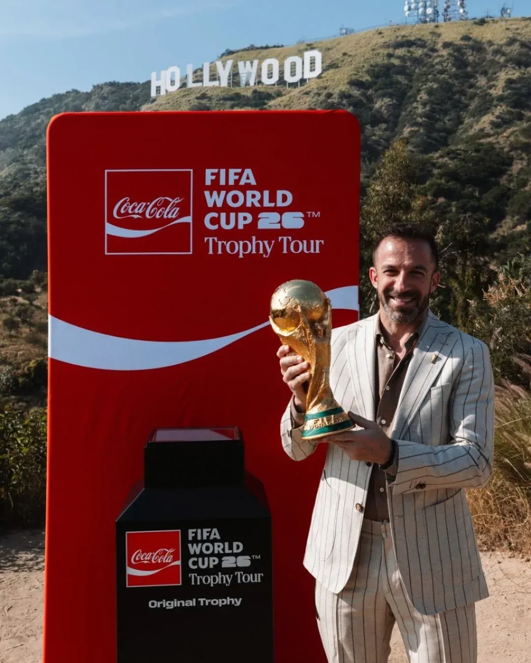 Trofeo de la Copa Mundial de la FIFA inició su gira en Estados Unidos