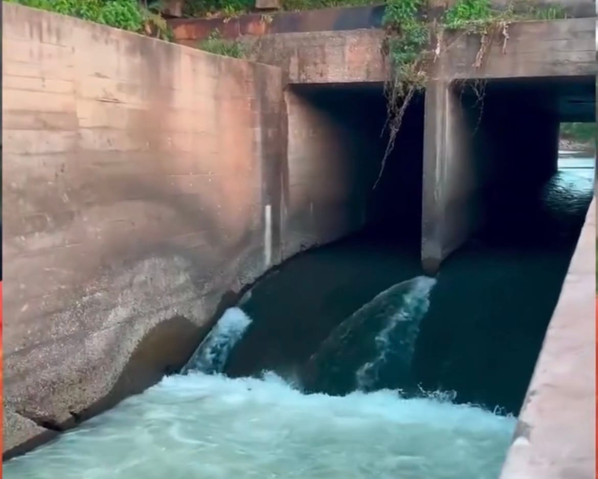 SUCRE | Protección Civil prohibió a la ciudadanía bañarse en el aliviadero de Puerto La Madera