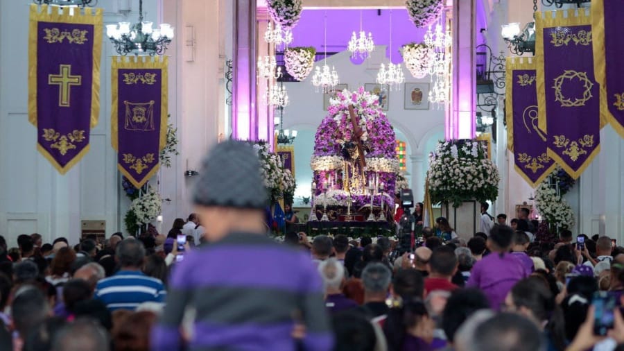 Devotos acompañaron la tradicional bajada del Nazareno de San Pablo en Caracas