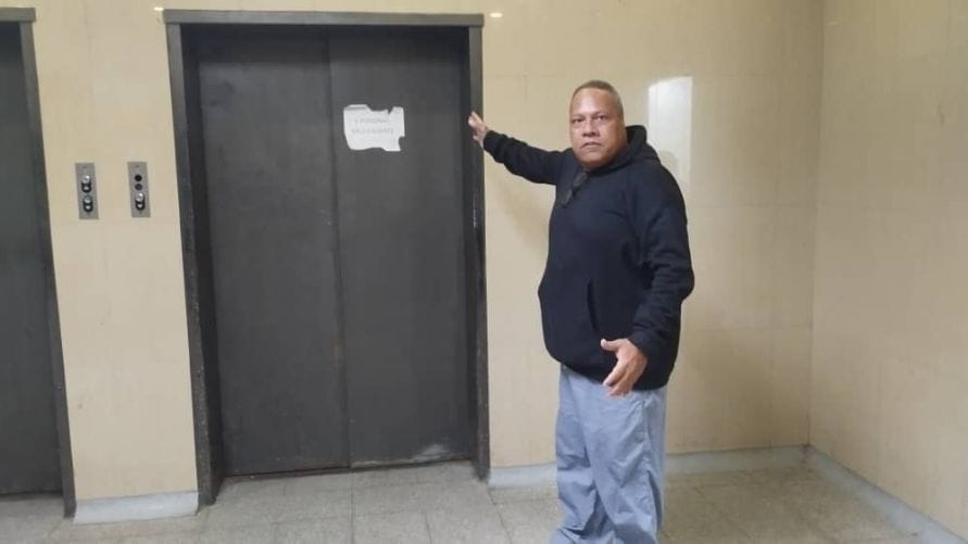 ANZOÁTEGUI | Ascensores dañados limitan el traslado de pacientes en el Hospital Razetti de Barcelona