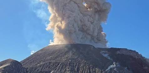 Explosión en el volcán Santiaguito sorprendió a excursionistas en Guatemala