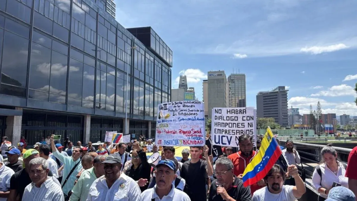 PNB reprimió marcha de trabajadores que intentaba llegar a Miraflores