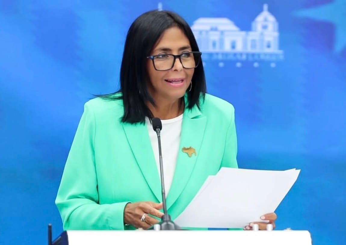 Delcy Rodríguez anunció aumento del ingreso mínimo integral a $240 y las pensiones en $70