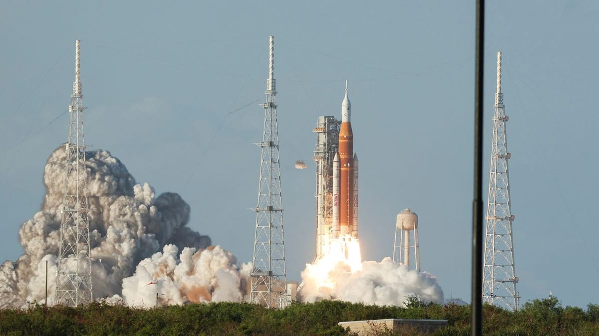 Artemis II: La primera misión humana a la Luna en 54 años despegó con éxito