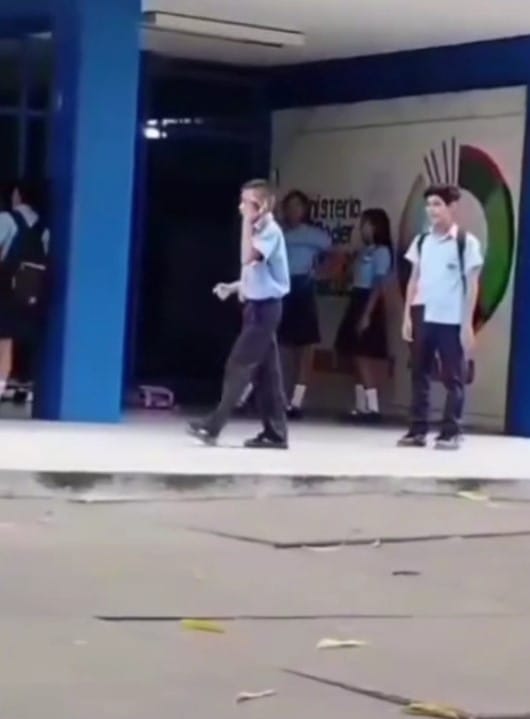 Estudiante de Guanare conquistó a las redes con el «Moonwalk» de Michael Jackson