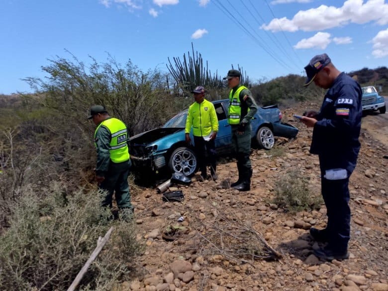 Tragedia familiar: un muerto y cuatro heridos por accidente en la carretera Falcón – Zulia