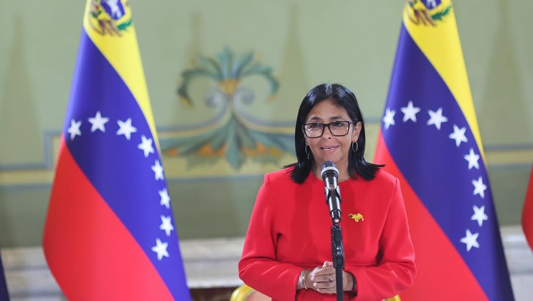 Venezuela selló «importante» acuerdo con ENI para aumentar producción de gas y crudo
