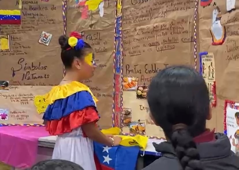 Momento conmovedor: Niña venezolana lloró tras exponer sobre su país en colegio de Brasil