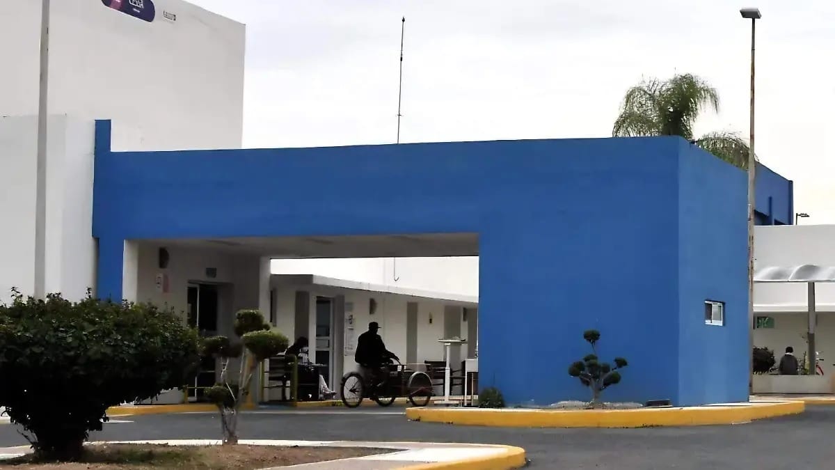 Presunto tequila adulterado dejó tres fallecidos y 14 intoxicados en celebración de 15 años en México