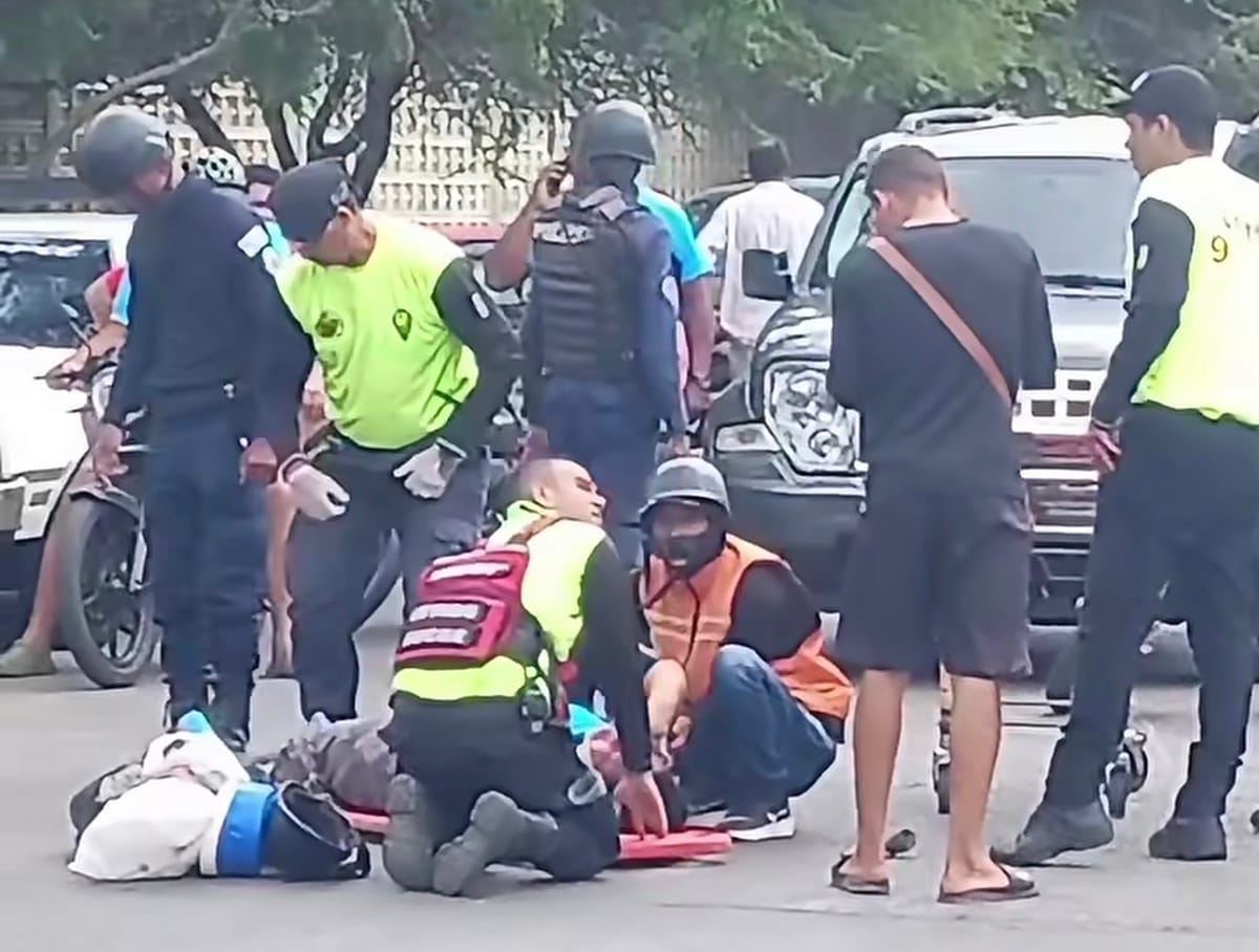 Colisión entre moto y camioneta deja una mujer herida en Cumaná