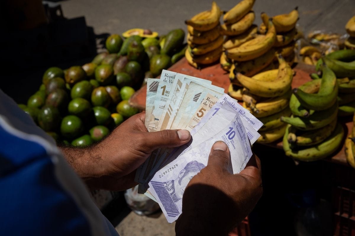 Cedice reporta inflación de 6,77% en bolívares y caída de 1,86% en dólares durante mayo