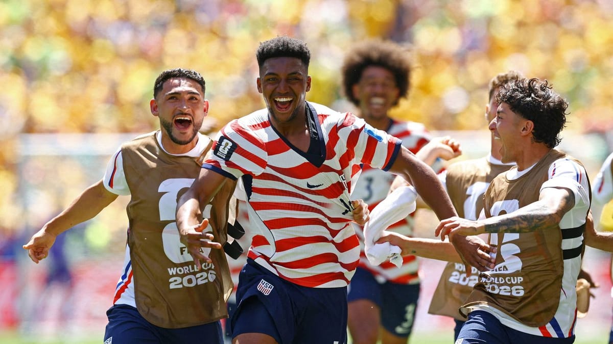 Estados Unidos selló su pase a los dieciseisavos de final del Mundial de Fútbol con una victoria ante Australia