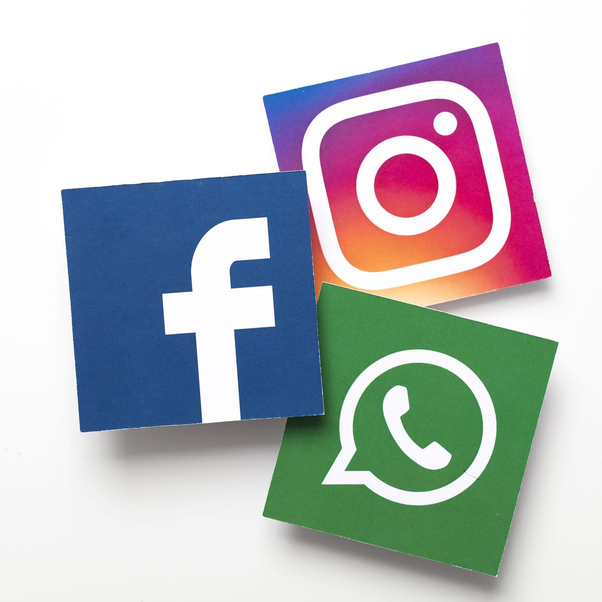 Usuarios reportaron caída global de Facebook, WhatsApp e Instagram
