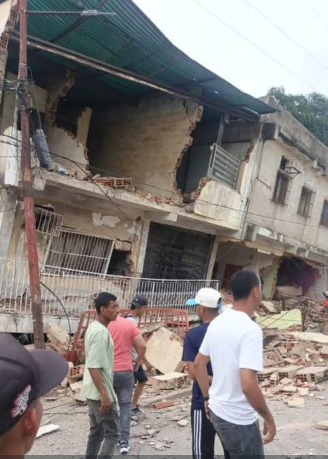250 edificios resultaron afectados en La Guaira por terremotos de 7.2 y 7.5