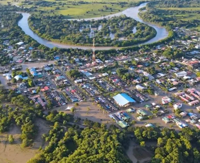 Desbordamiento del río Arauca dejó más de 1.800 familias afectadas en Apure