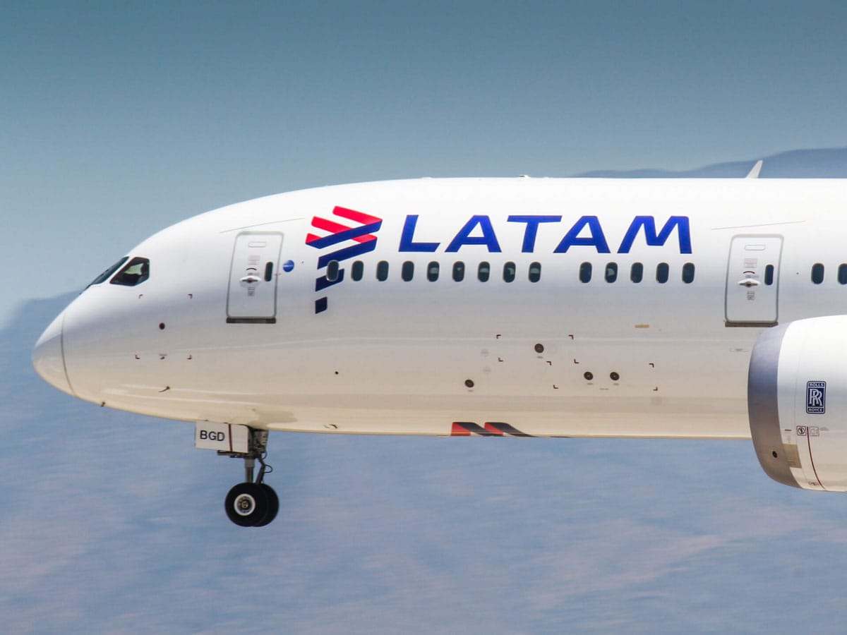 Latam Airlines abrió ruta temporal entre Bogotá y Barcelona por terremotos en Venezuela