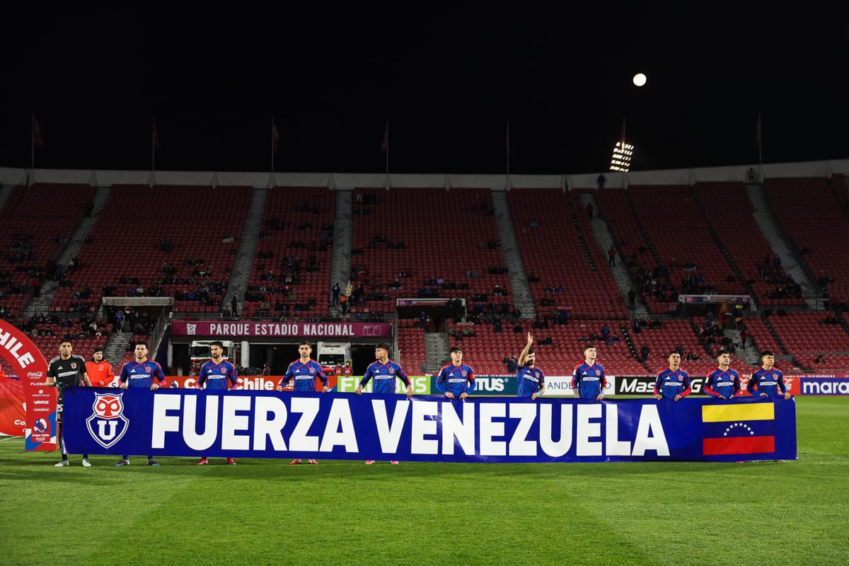 Universidad de Chile homenajeó a víctimas de terremotos en Venezuela
