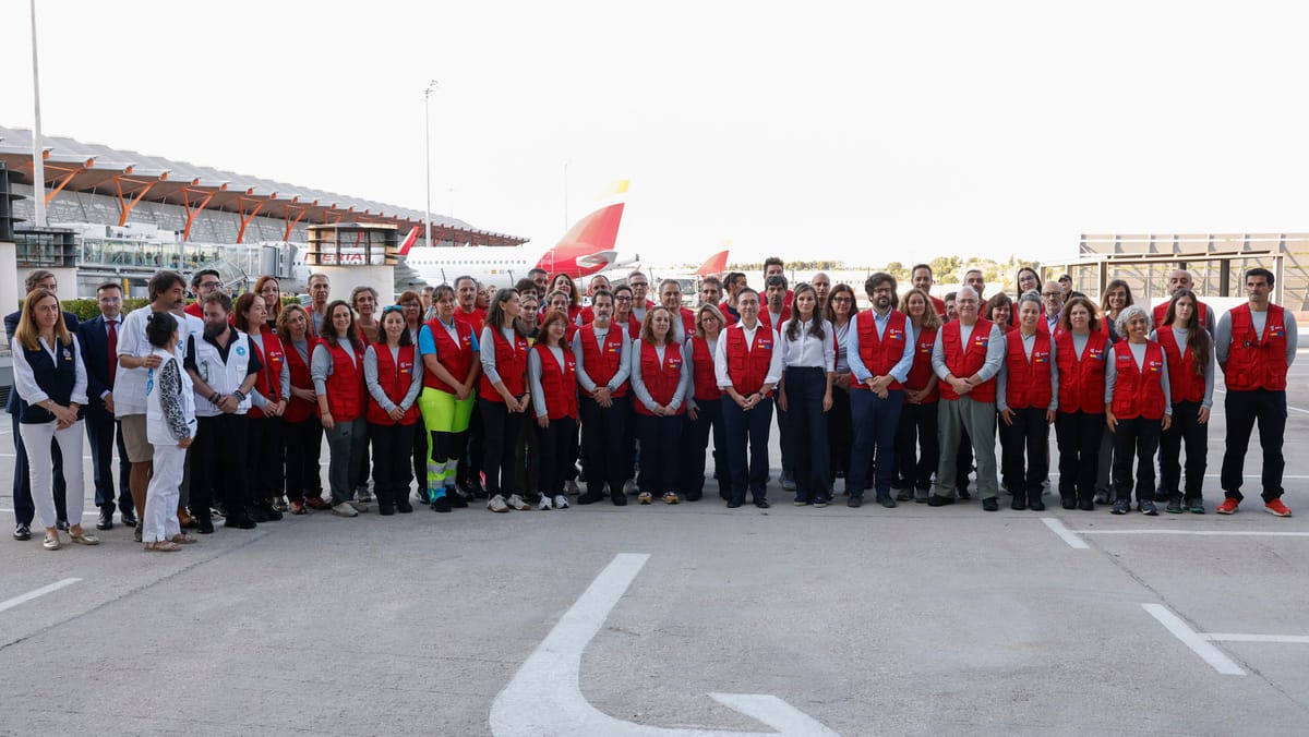 Avión con voluntarios españoles partió a Venezuela para instalar un hospital de campaña