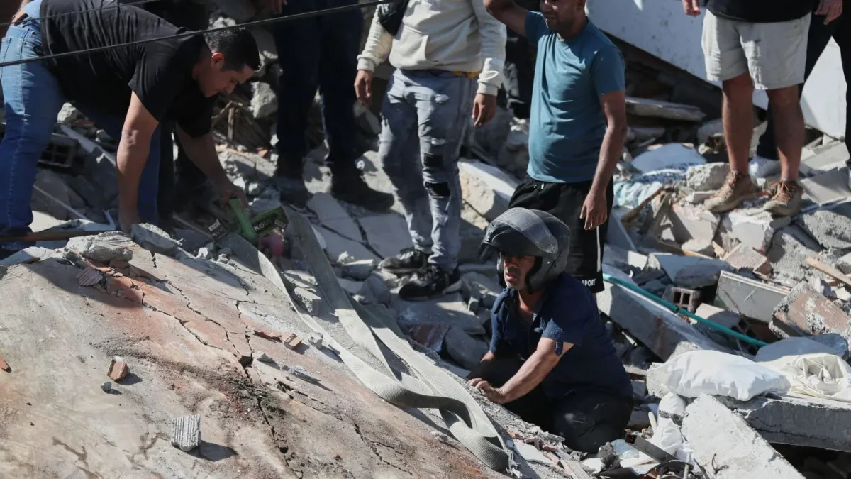 Al menos 20 estructuras colapsaron en Cali, Colombia, por terremoto de magnitud 7.4