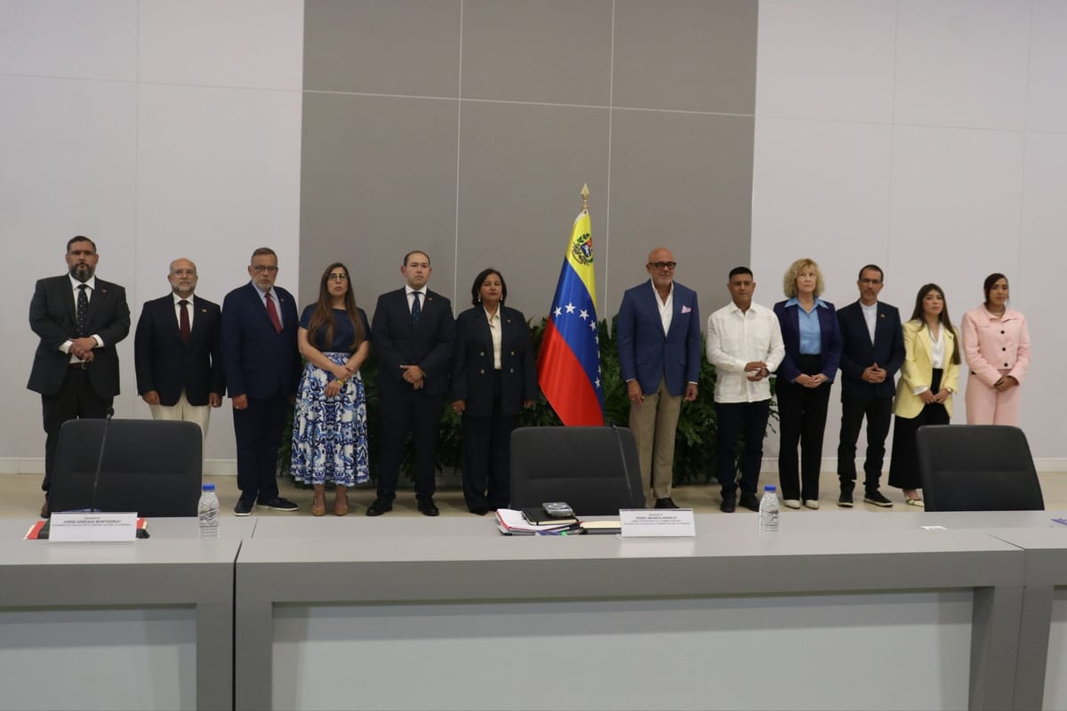 Instalaron mesa de diálogo entre la AN y representantes del Parlamento del año 2015
