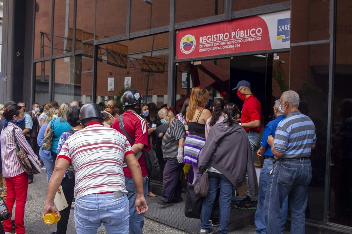 Capturaron a una mujer en Caracas por falsificar acta de nacimiento a cambio de $250