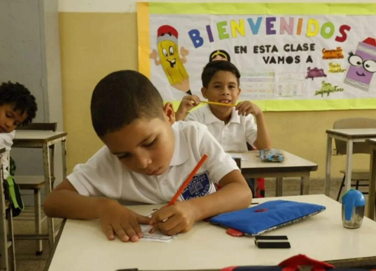 Ministerio de educación anunció reubicación de estudiantes afectados por los terremotos