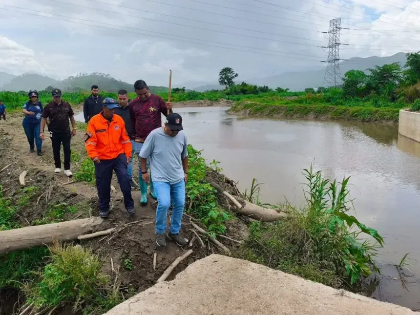Hallaron el cuerpo de un hombre que fue arrastrado junto a su pareja por un río en Aragua