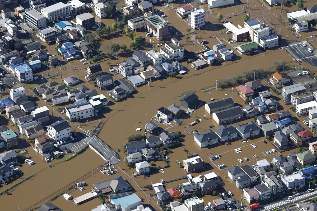 Tifón Dujuan deja 12 muertos y graves daños tras su paso por Japón