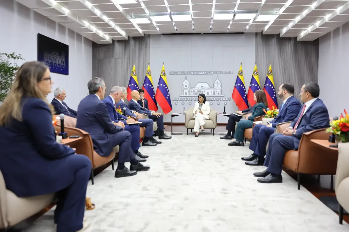Venezuela firmó nuevos acuerdos petroleros con Chevron, Eni y Primavera