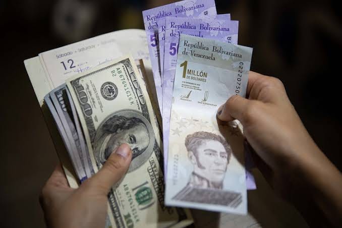 Federación de empleados públicos propone bono adicional de $300 en aguinaldos