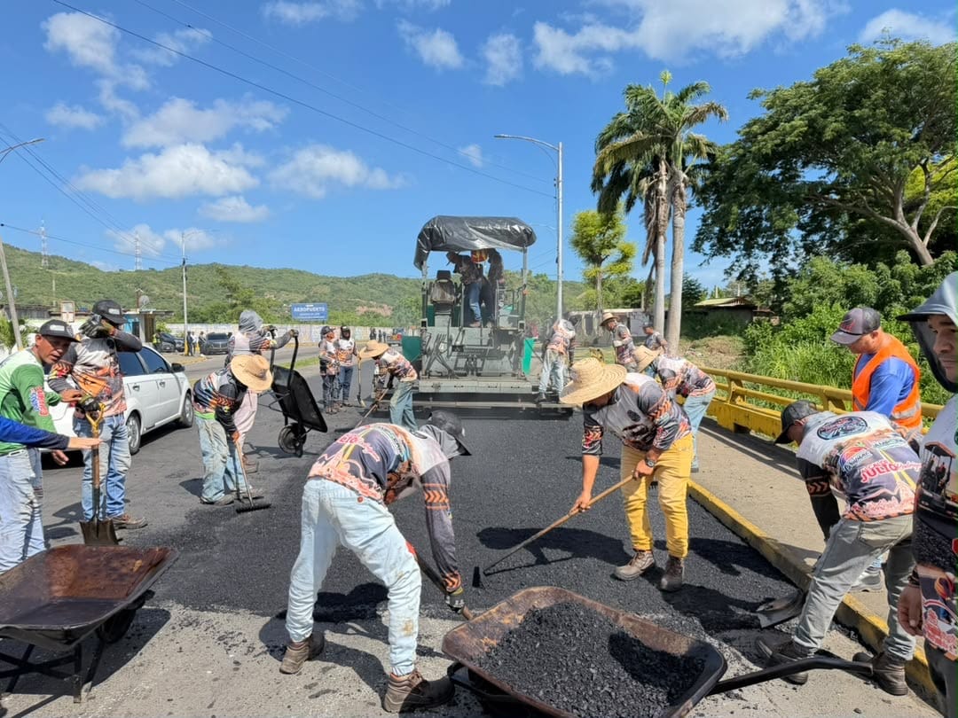 SUCRE | 2 mil toneladas de asfalto serán colocadas en siete tramos de Carúpano
